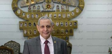 الدكتور مجدى عبدالعزيز رئيس مصلحة الجمارك