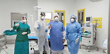 الفريق الطبى يقدم تضحيات لمواجهة أزمة «كورونا»