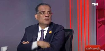 الكاتب الصحفي محمود مسلم .. رئيس تحرير جريدة "الوطن"