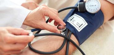 قياس ضغط الدم - تعبيرية