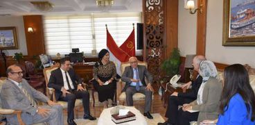 محافظ بورسعيد يستقبل سفير أستراليا بمصر