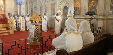 قداس الاربعين على روح القمص ارسانيوس كاهن الإسكندرية في الكاتدرائية المرقسية