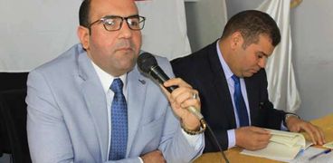 الدكتور مصطفي ابو زيد رئيس اللجنة الاقتصادية بحزب الحركة الوطنية