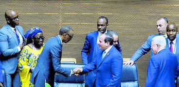 «السيسى» أثناء تسلمه رئاسة الاتحاد الأفريقى