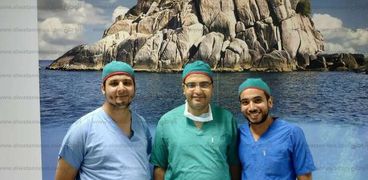 فريق جراحى من المسالك البولية فى كفر الشيخ
