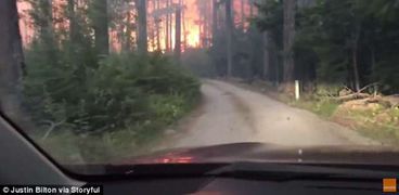 أب وابنه ينجوان من حريق بغابات مونتانا