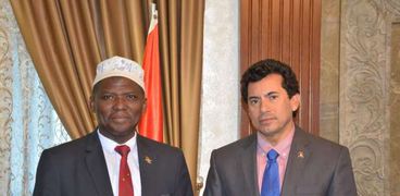 صبحي يبحث آليات التعاون الشبابي والرياضي مع سفير بوروندي