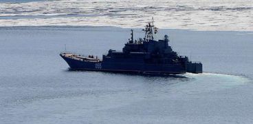 البحرية الروسية تبحث عن حطام المسيرة الأمريكية