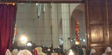 تواضروس يترأس القداس الالهى لإحياء الذكرى الخامسة لوفاة البابا شنودة بوادى النطرون
