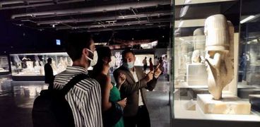 متحف شرم الشيخ بمحافظة جنوب سيناء يستقبل وفدا من المدونين السياحيين