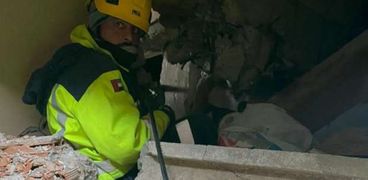 عملية إنقاذ ضحايا زلزال تركيا