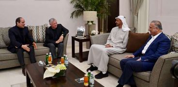 السيسي مع قادة الإمارات والأردن والعراق