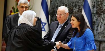 أول قاضية شرعية في إسرائيل تؤدي اليمين أمام الرئيس ريفلين