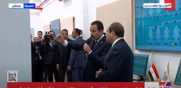 الرئيس عبدالفتاح السيسي خلال تفقده مجمع الصوامع لتخزين الغلال