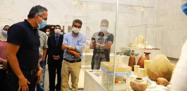 وزير السياحة يتفقد متحف القومي للحضارة قبل استقبال الممياوات الملكية