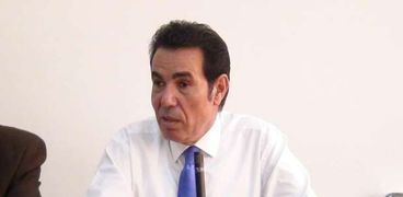 عبد الفتاح إبراهيم رئيس النقابة العامة للعاملين بالغزل والنسيج