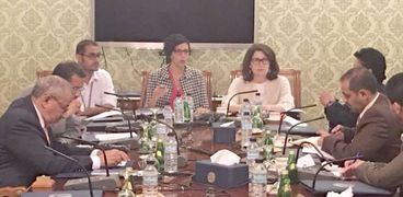 لجنة الأسرى والمعتقلين تعقد جلسة خاصة ضمن مشاورات السلام اليمنية