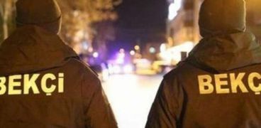 سجن شقيقين في تركيا بتهمة الاعتداء على حراس الليل رغم تعرضهما للضرب