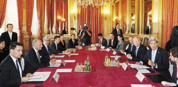 اجتماع للقوى الدولية فى فرنسا للبحث عن حل للأزمة السورية «صورة أرشيفية»