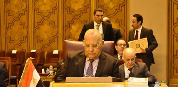 وزير العدل المصري خلال الاجتماع