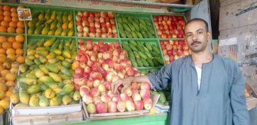 بائعو الخضار والفاكهة يشكون انخفاض عمليات الشراء بسبب ارتفاع الأسعار