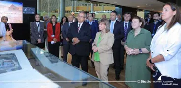 رئيسة جمهورية اليونان في زيارة لمكتبة الإسكندرية