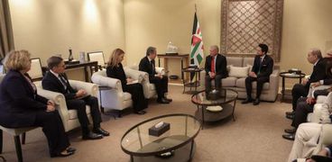لقاء وزير الخارجية الأمريكي مع العاهل الأردني