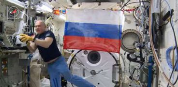 رائدا فضاء يلعبان كرة القدم على متن محطة الفضاء الدولية