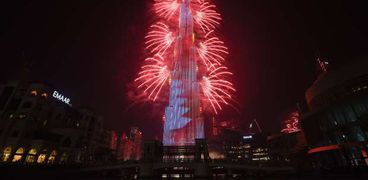 بالفيديو| "برج خليفة" يبهر العالم في احتفالية العام الجديد 2019