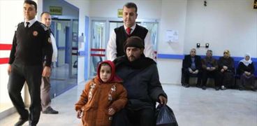 تركيا تلم شمل طفلة سورية