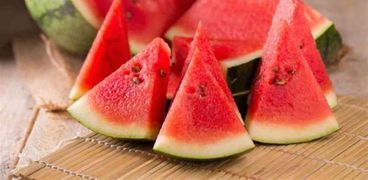 «مش بس الخوخ والبطيخ».. 3 أطعمة قد تصيبك بالتسمم: موجودة في كل بيت