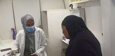 فحص 2888 مواطنًا في قافلة طبيبة ضمن «حياة كريمة» في أسوان