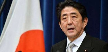 رئيس وزراء اليابان يتعهد بتقديم قروض بلا فوائد للشركات بسبب "كورونا"