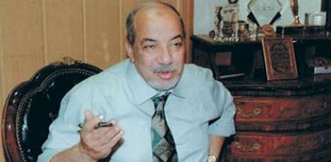 عوني عبدالعزيز رئيس شعبة الأوراق المالية