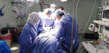 عملية جراحية في مستشفي المنصورة الدولي