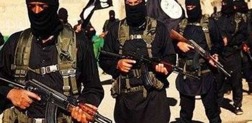 مقاتولن تابعون لتنظيم داعش الإرهابي