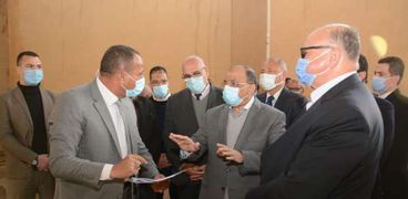وزير التنمية المحلية ومحافظ القاهرة يتفقدان مشروعات منظومة المخلفات الصلبة