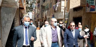 محافظ بني سويف يتفقد أعمال تطوير شارعين بمدينة ناصر