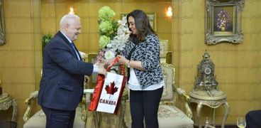محافظ دمياط تستقبل وفدا من السفارة الكندية و منظمة العمل الدولية