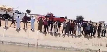 انتشال جثث ضحايا غرق تروسيكل في ترعة ناصر بالإسكندرية