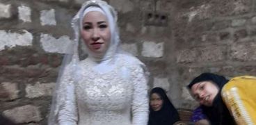 عروس المنيا "نادية"