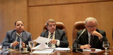 وزير المالية خلال حضوره اجتماع لجنة الخطة والموازنة