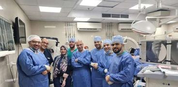 إجراء أول جراحة لإصلاح اعوجاج بالعمود الفقري بمستشفى بني سويف الجامعي 