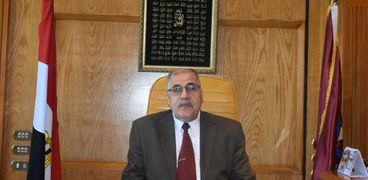 صورة أرشيفية-الدكتور محمد عيسى، القائم بأعمال رئيس جامعة الفيوم