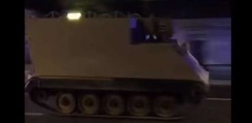 جندي أمريكي يسرق دبابة