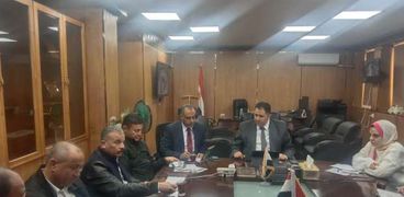 اجتماع نائب محافظ القاهرة