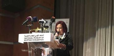 الدكتورة عزة العشماوي، الأمين العام للمجلس القومي للأمومة والطفولة في المؤتمر الصحفي