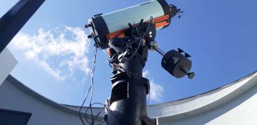 تليسكوب رصد الأقمار الصناعية و الحطام الفضائي