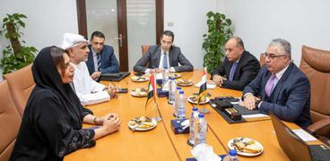 رئيس اقتصادية قناة السويس خلال اللقاء مع الوفد الإماراتي