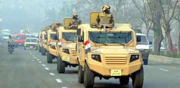 بالصور| القوات المسلحة تشارك المصريين احتفالات "تحرير سيناء" بتأمين المنشآت المهمة